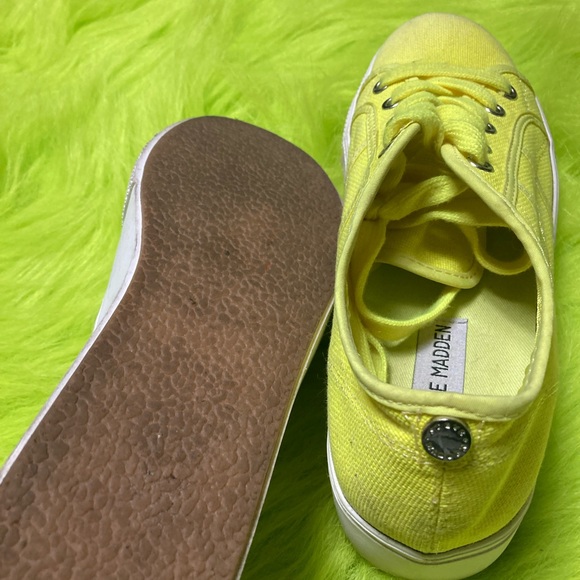 STEVE MADDEN PLATFORM SNEAKERS - Picture 2 of 3